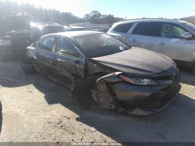 TOYOTA CAMRY 2018