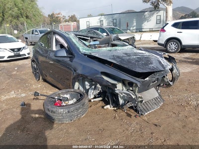 Tesla Model y 2022