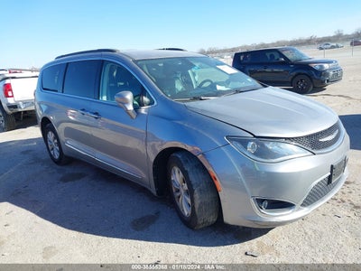 CHRYSLER PACIFICA 2017