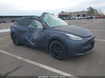 Tesla Model y 2021
