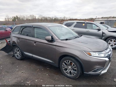 MITSUBISHI OUTLANDER 2017