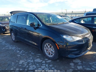 Chrysler Voyager 2023