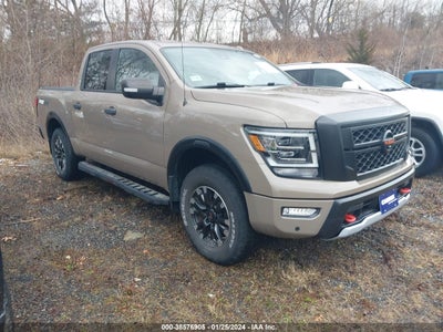 NISSAN TITAN 2020
