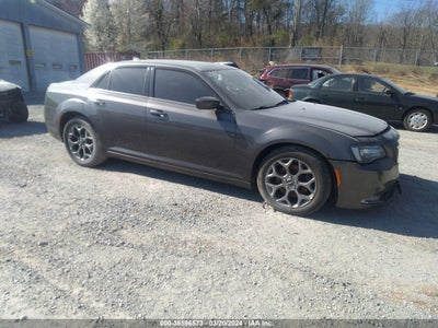 CHRYSLER 300 2015