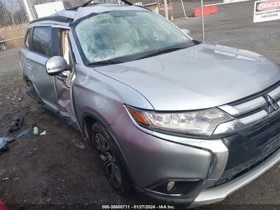 MITSUBISHI OUTLANDER 2016