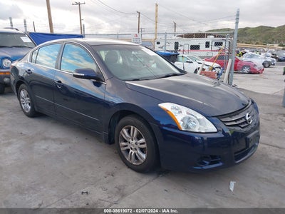 Nissan Altima 2010