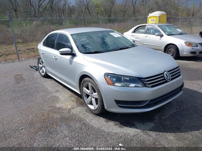 VOLKSWAGEN PASSAT 2013