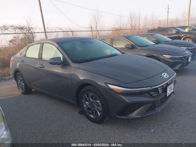 Hyundai Elantra 2024