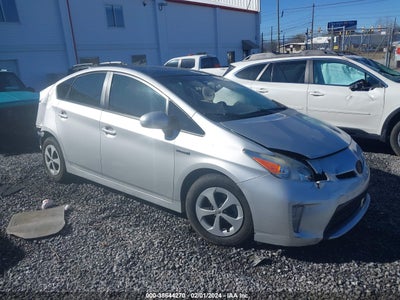 TOYOTA PRIUS 2014