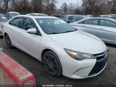 TOYOTA CAMRY 2016