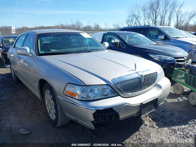 Lincoln Town car 2010