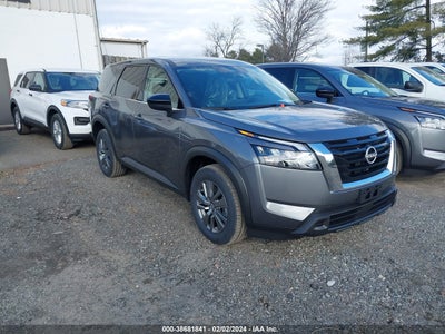 Nissan Pathfinder 2024
