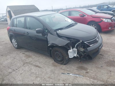 NISSAN VERSA 2011