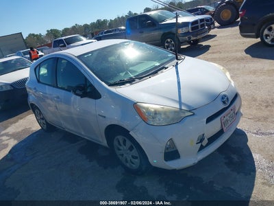 Toyota Prius c 2013
