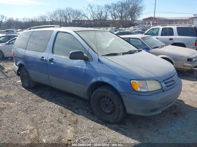 Toyota Sienna 2002