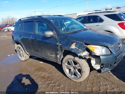 TOYOTA RAV4 2011
