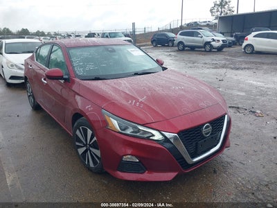 Nissan Altima 2021