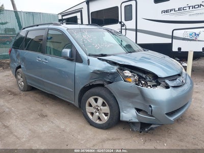 Toyota Sienna 2008