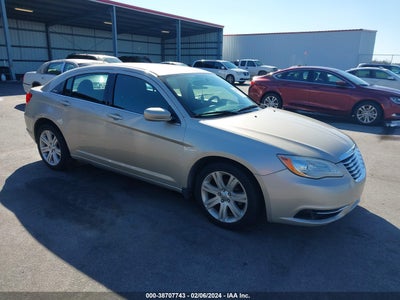 Chrysler 200 2013