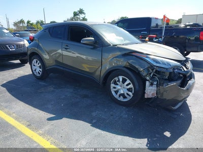 TOYOTA C-HR 2021
