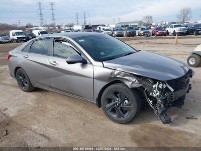 Hyundai Elantra 2022