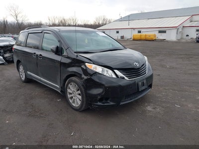 Toyota Sienna 2013