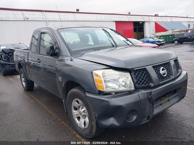 NISSAN TITAN 2004
