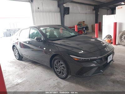 Hyundai Elantra 2024