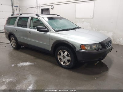 VOLVO XC70 2004