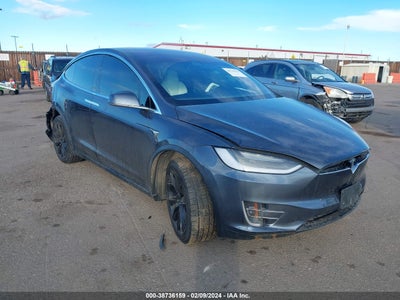 Tesla Model x 2018