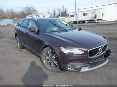 Volvo V90 cross country 2017