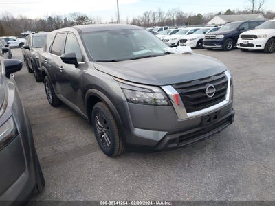 Nissan Pathfinder 2024