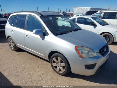 Kia Rondo 2008