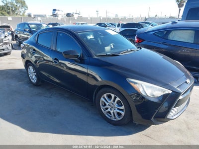 Scion Ia 2016