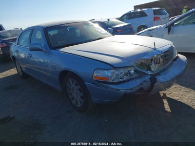 Lincoln Town car 2010