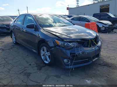 TOYOTA CAMRY 2013