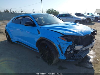 LAMBORGHINI URUS 2021