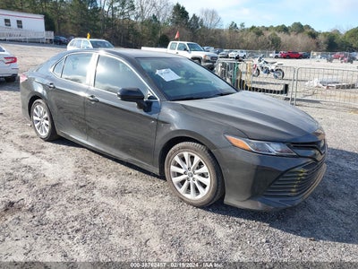 TOYOTA CAMRY 2019