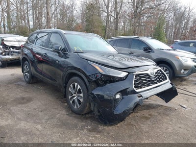 TOYOTA HIGHLANDER 2023