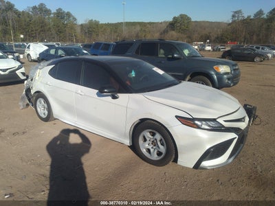 Toyota Camry 2021