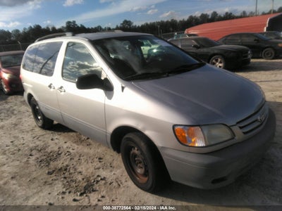 Toyota Sienna 2001