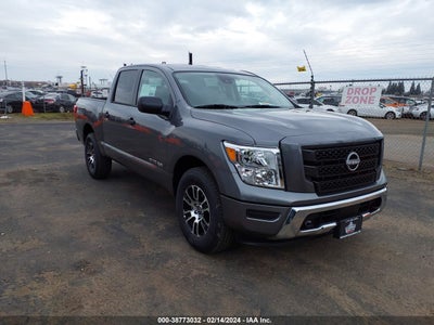 Nissan Titan 2024