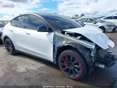 TESLA MODEL Y 2023