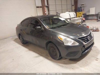 Nissan Versa 2015