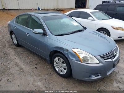 Nissan Altima 2012