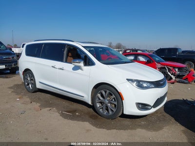 CHRYSLER PACIFICA 2017
