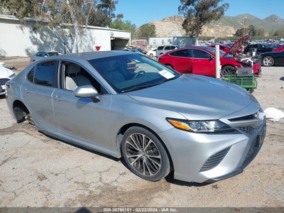TOYOTA CAMRY 2018