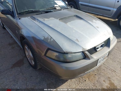 Ford Mustang 2001