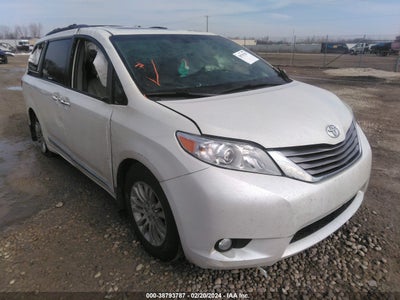 TOYOTA SIENNA 2017