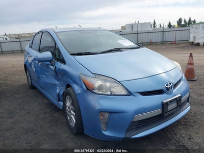 Toyota Prius plug-in 2012